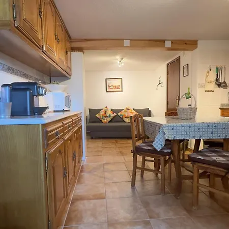 別荘 The Dolls House